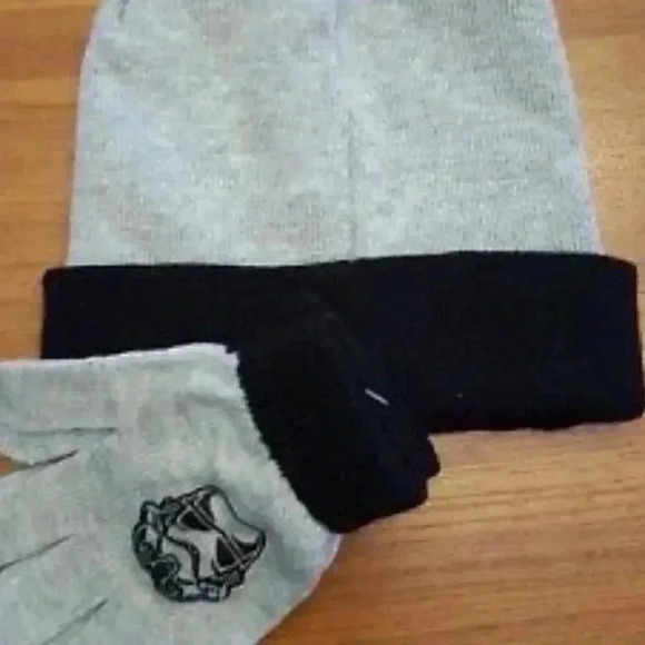 Children's Place L/XL Star Wars STORM TROOPER Winter Hat & Gloves - Picture 4 of 4